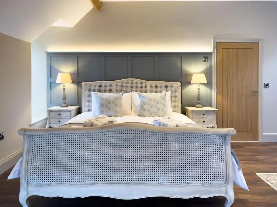 Exceptional Holiday Home 5 With Hot Tub Pickering Regno Unito