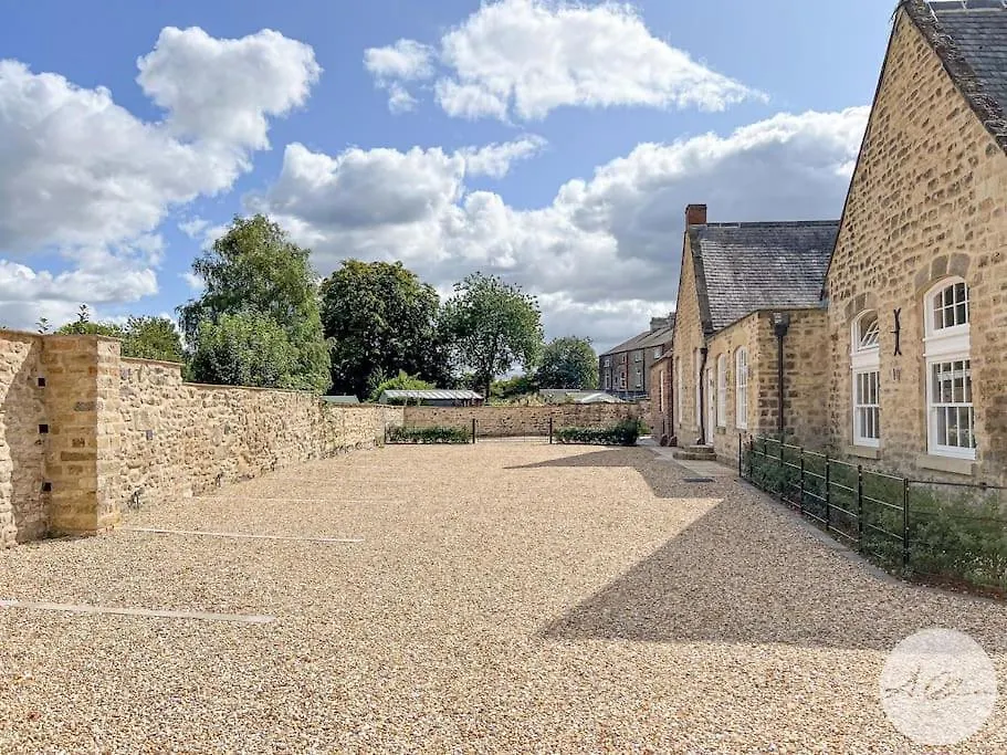 Exceptional Holiday Home 5 With Hot Tub Pickering